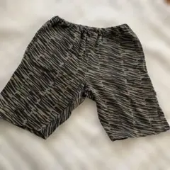 黒とベージュのストライプハーフパンツ　130センチ