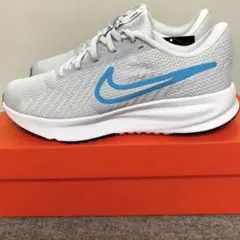 NIKE ナイキ ランニングシューズ トレーニングシューズ 新品 25.5