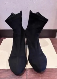 黒スエードショートブーツ　ブーツ