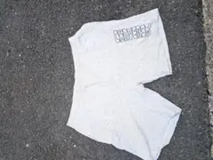 CONVERSE グレー ショートパンツ