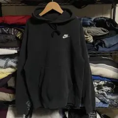 海外Nike ナイキ黒フーディーパーカーアメリカサイズS実寸Mペンキ飛び刺繍ロゴ