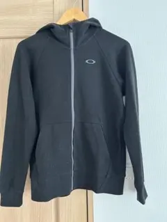 Oakley ブラック パーカー M