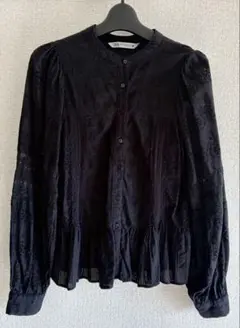 ZARA 長袖ブラウス カラー：ブラック