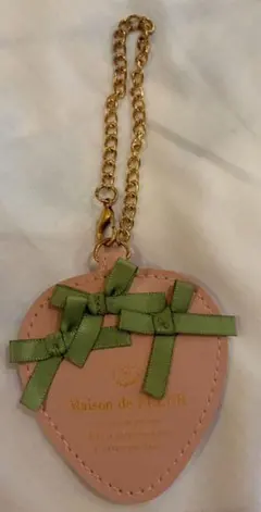 Maison de FLEUR いちご型チャーム ピンク