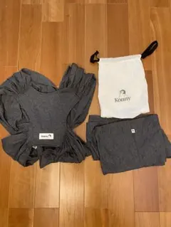 コニー　抱っこ紐　チャコールグレー　xs