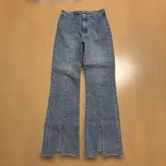 デニムパンツ ブーツカット スリット入り カジュアル おしゃれ