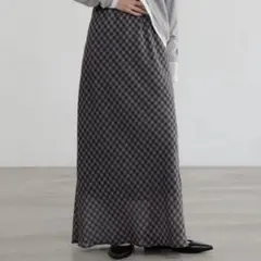 ローリーズファーム　シアーチェックフレアスカート　グレー系のサムネイル