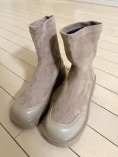 ベージュ スエード ショートブーツ