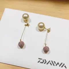 パヴェボールとシルキーパールのシンプルピアス