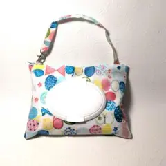 おしりふきポーチ　ウェットティッシュポーチ　水彩画ちょうちょ水色