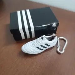 adidas PATHIQE X ミニチュアキーホルダーのサムネイル