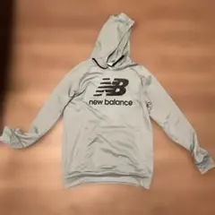New Balance グレー フード付きパーカー
