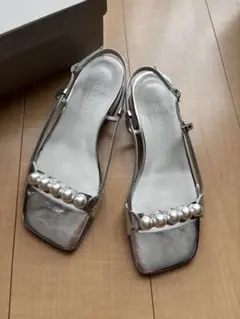 ODETTE E ODILE パール付きサンダル シルバーのサムネイル