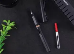 2000値下げ！Lamy Safari 万年筆 EF細字インクコンバーター付きのサムネイル
