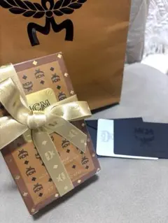 あかね様専用　新品　MCM オーデパルファム 50mlのサムネイル