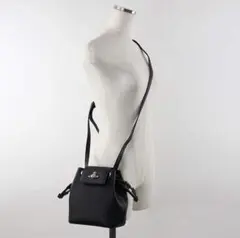 ヴィヴィアンウエストウッドショルダーバッグ（ブラック）