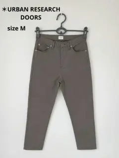 ＊♡42 URBAN RESEARCH DOORS カジュアルパンツ グレーのサムネイル