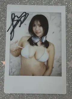 ま*ん様 福井梨莉華 サイン入り水着チェキ - メルカリ