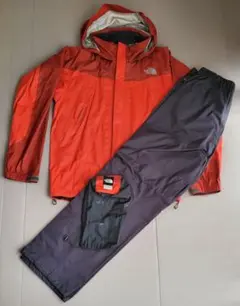 THE NORTH FACE レインスーツ（上下セット） レッド