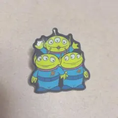 ディズニー リトルグリーンメン ピンバッジ 非売品