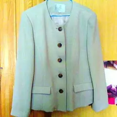 ベージュスーツ・入学式、卒業式等に！  ゆったりサイズ