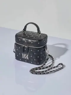 【お値下げ中！】Darich ダーリッチ キルティングビジュースクエアミニバッグ