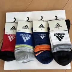 adidas キッズ靴下 4足セット 21-23cm