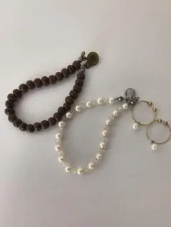 木製ビーズ（ウッドビーズ）とパールのブレスレット、イヤリングのセット