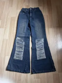 Avail ブーツカット ダメージデニム アベイルのサムネイル