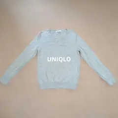 UNIQLO グレー Vネック セーター カシミヤ混