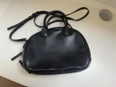ニコアンド　黒のショルダーバッグ