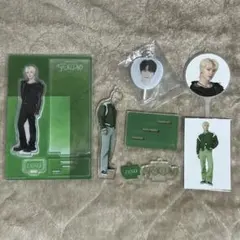 seventeen ディノ　アクスタ　ミニうちわ　トレカ　follow