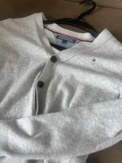 数回着用のみ美品　トミーヒルフィガー　ボーイズ　122 カーディガン