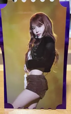 Le Sserafim カフェ　2025 サクラ　予約特典カード　ルセラフィム