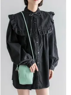 襟フリルブラウス