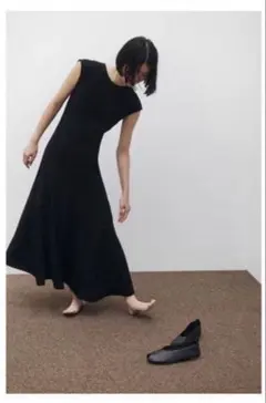 ZARA COLLECTION クレープ素材ワンピース　XS 新品未使用のサムネイル