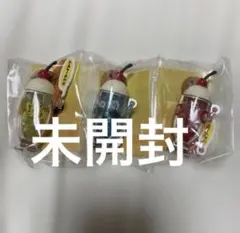 アデリアレトロ×ミスターイトウ コラボキーホルダー‪‪ イエロー　赤　青