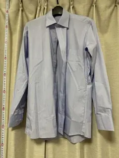 薄い青の長袖ワイシャツ　ストライプ