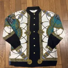 スカーフ柄 シャツ