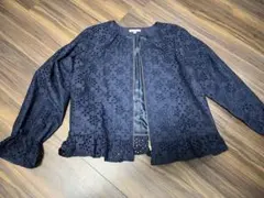 刺繍入りネイビーノーカラージャケット