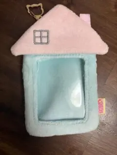 Item thumbnail for item 70319eb3-81da-4731-8e15-8dc29154e27f