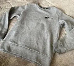 グレーのPUMAトレーナー150サイズ。