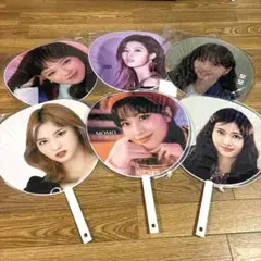 お得　TWICE ペンライト& SANA フォトカード　 SANAうちわケース Amazon.co.jp: TWICE READY TO BE うちわケース サナ サブリー