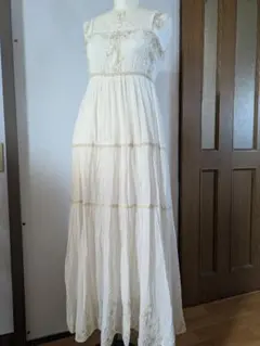 アイボリー刺繍ノースリーブロングワンピース
