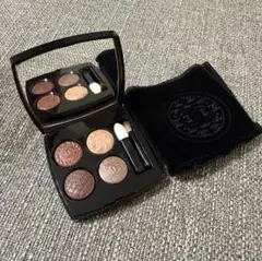 CHANEL レ キャトル オンブル ブトン（限定品）