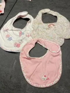 ミキハウス　うさぎ刺繍スタイ　3点セット