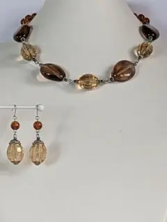 新作10月【バンダイクブラウン系大振り一連ネックレスピアスセット】ハンドメイド