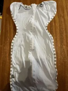 スワドル　L 手が出せる　マホウノオクルミ