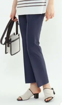 INDIVIインディヴィ褒められパンツ360°ストレッチテーパードパンツ42