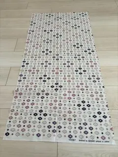 ソレイアード　SOLEIADO 108✖️52cm 生地　布